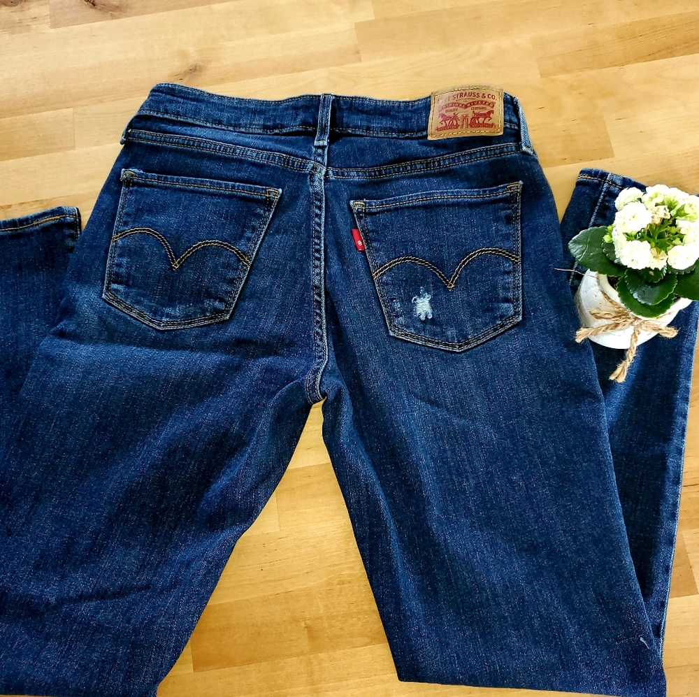 Blue Ripped Levi's (Levis rotos)